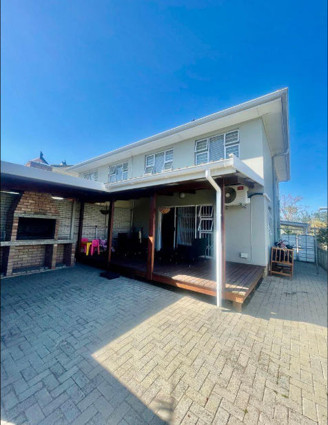 3 Bedroom Property for Sale in Beacon Bay North Eastern Cape